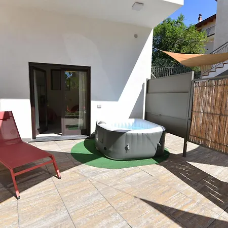 Apartman Ospritthouse *